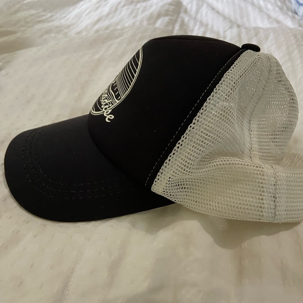 Roxy hat - Picture 3 of 3